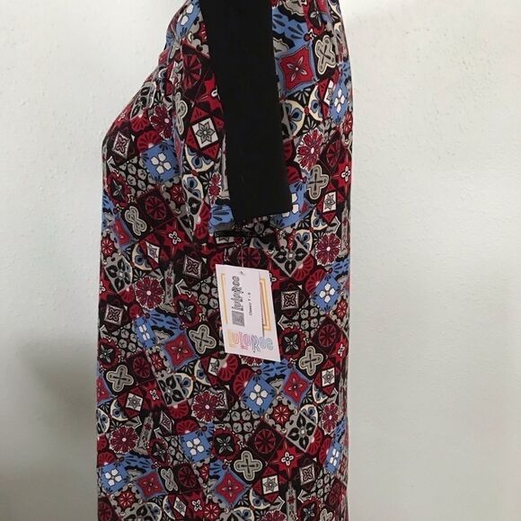 LuLaRoe Classic Tee  - Picture 2 of 5